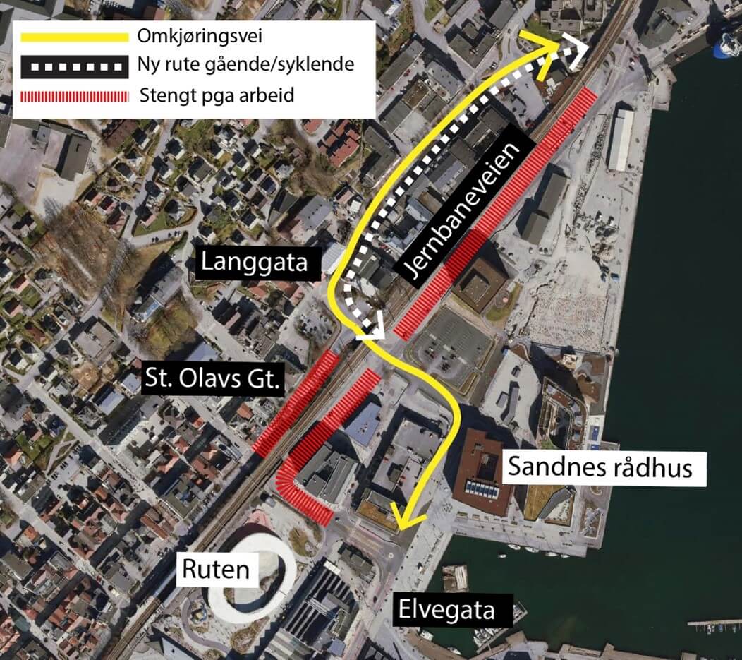 Omkjøringsveien i Sandnes sentrum går mellom rådhuset og enden av Langgata. Deler av St. Olavs gate og Jernbaneveien blir stengt.